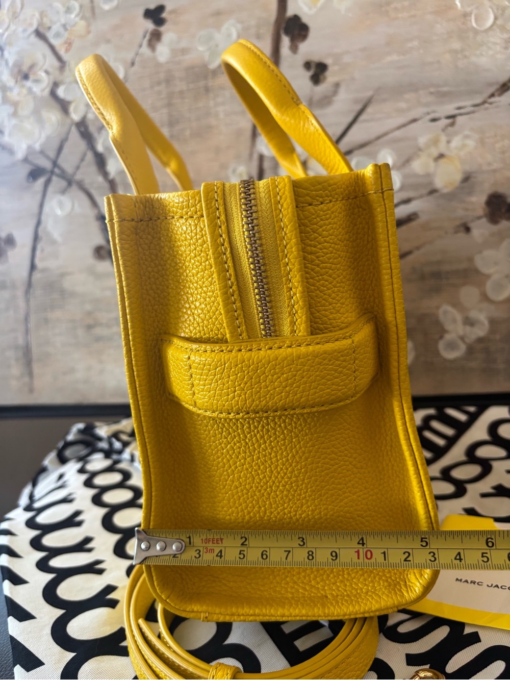 Marc Jacobs SMALL The Tote Bag - Yellow Pebbled Leather - Picture 12 of 15